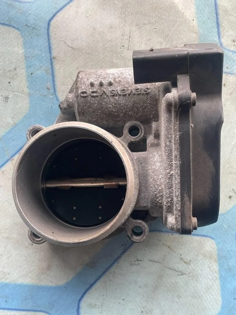 Дроссельная заслонка VW Passat 2009 B6