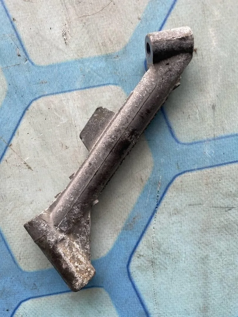 Кронштейн (сопут. товар) VW Passat 2009 B6