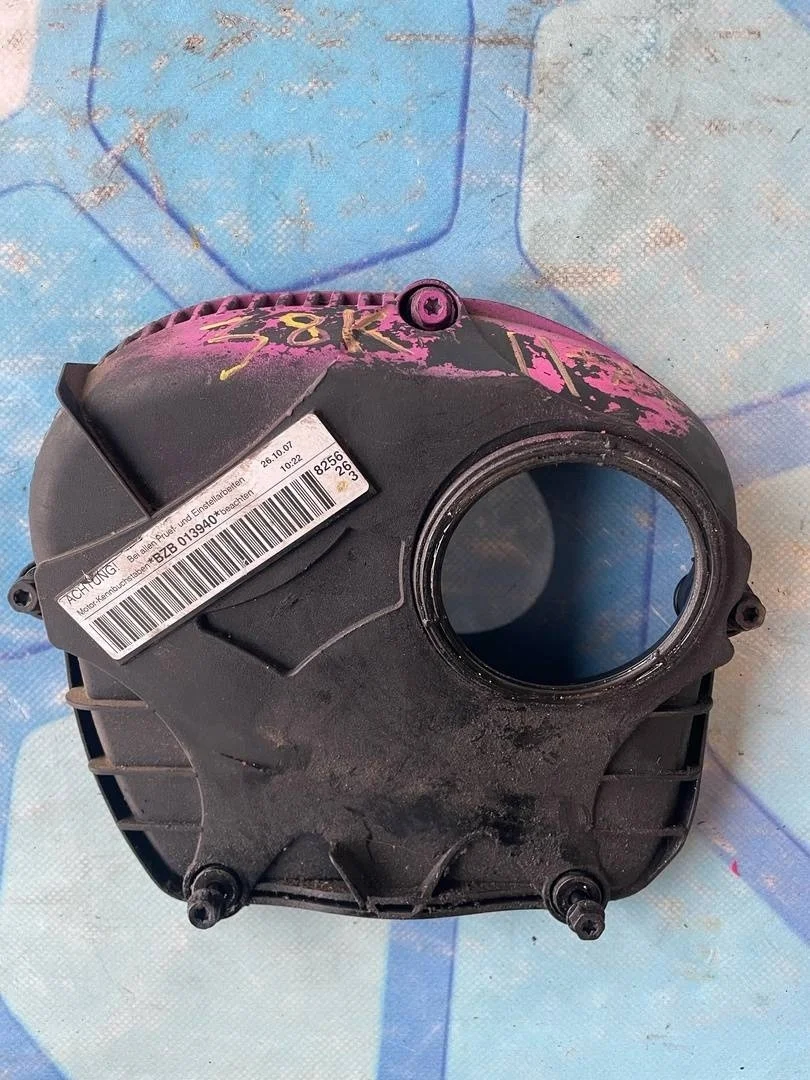 Кожух ремня грм верхний VW Passat 2009 B6