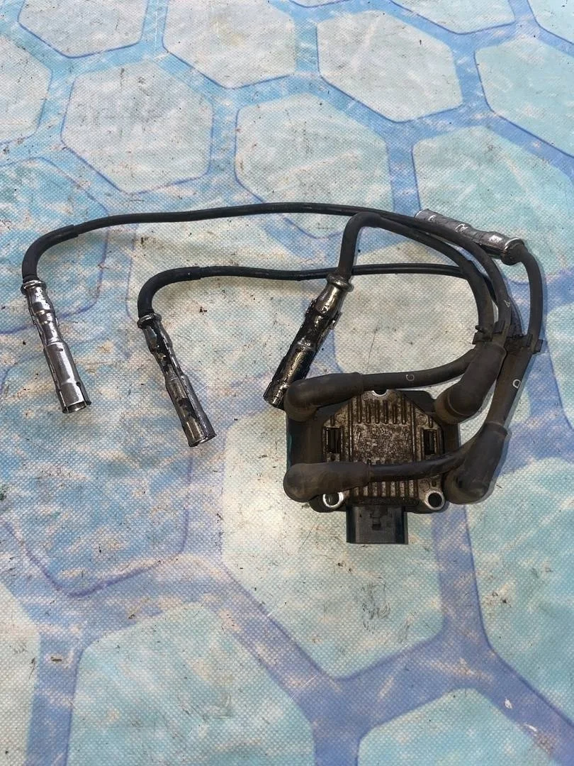 Катушка зажигания модуль Skoda Octavia 2009 A5