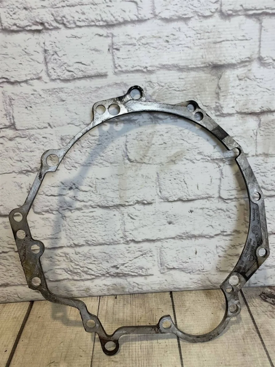 Пластина промежуточная Audi A6 2009 C6