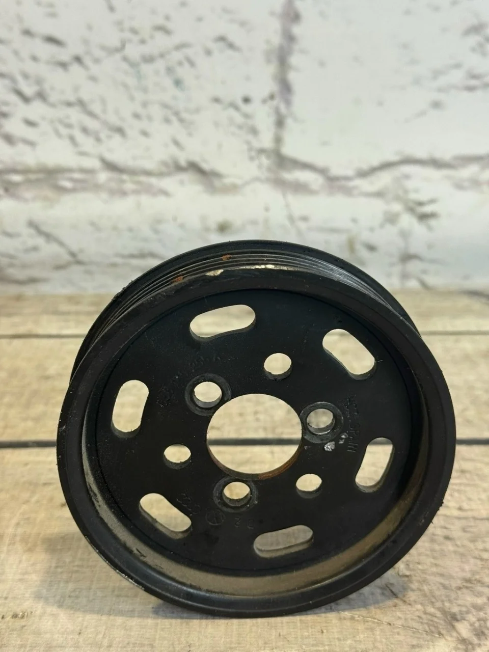 Шкив насоса гидроусилителя Skoda Octavia 2009 A5