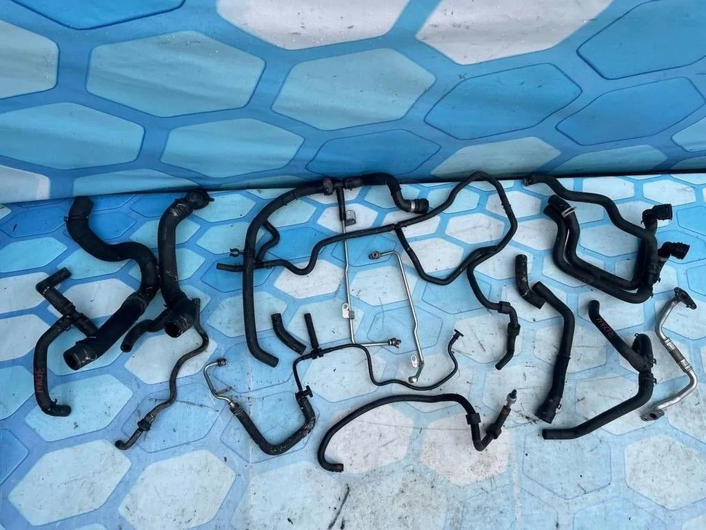 Комплект патрубков VW Golf 5 Plus 2009