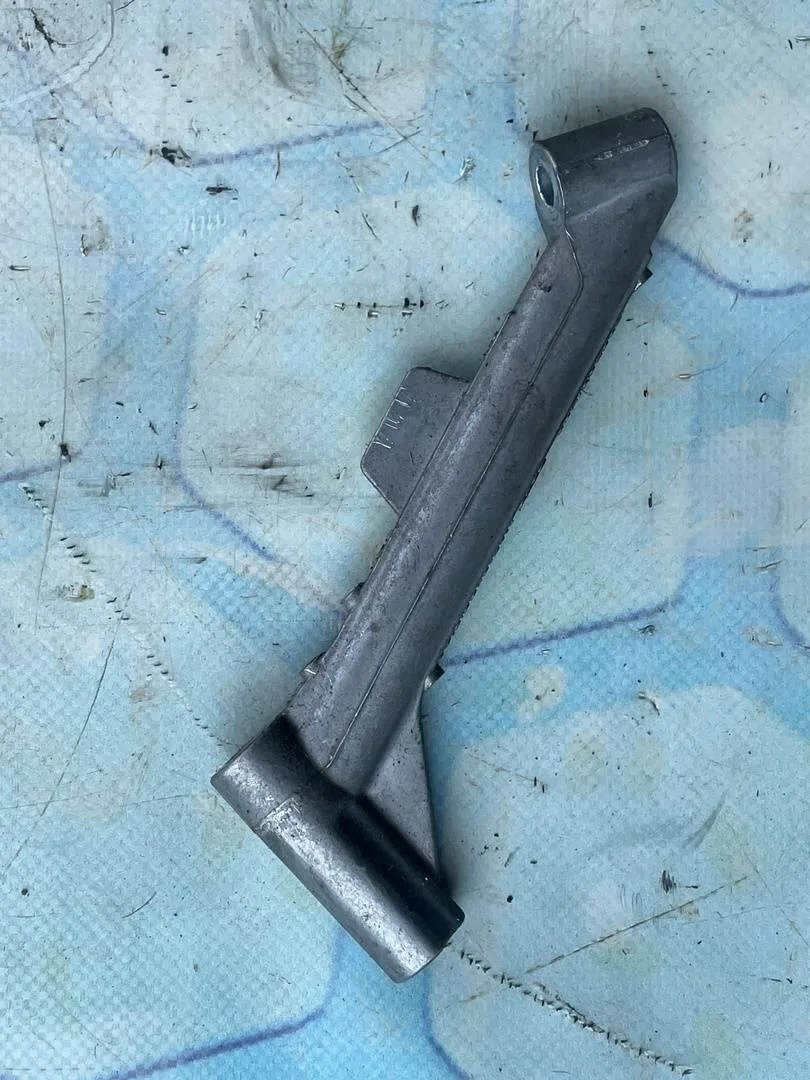 Кронштейн (сопут. товар) Audi A4 2009 B8