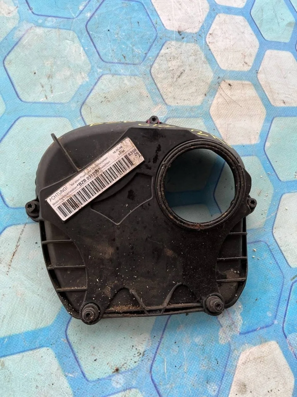 Кожух ремня грм верхний VW Passat 2009 B6