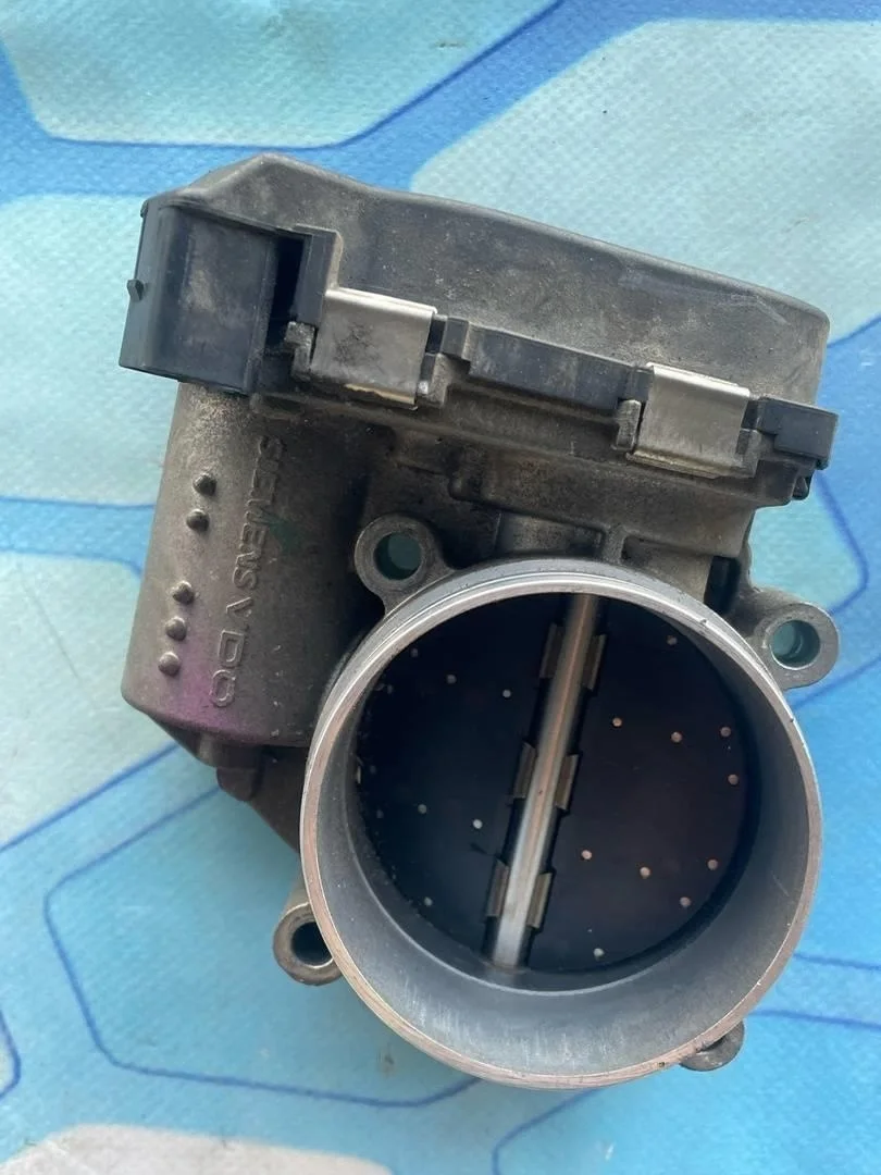 Дроссельная заслонка Audi A8 2009 D4