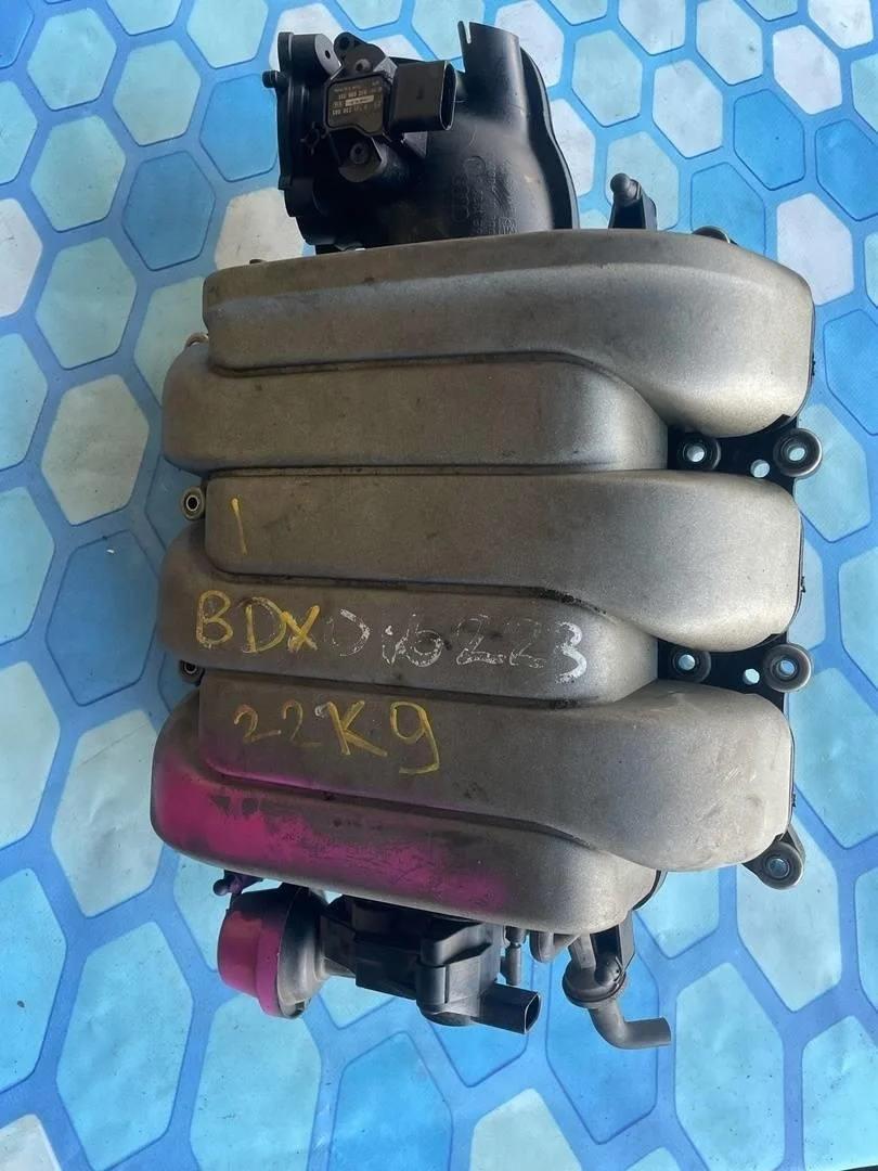 Коллектор впускной Audi A8 2009 D4