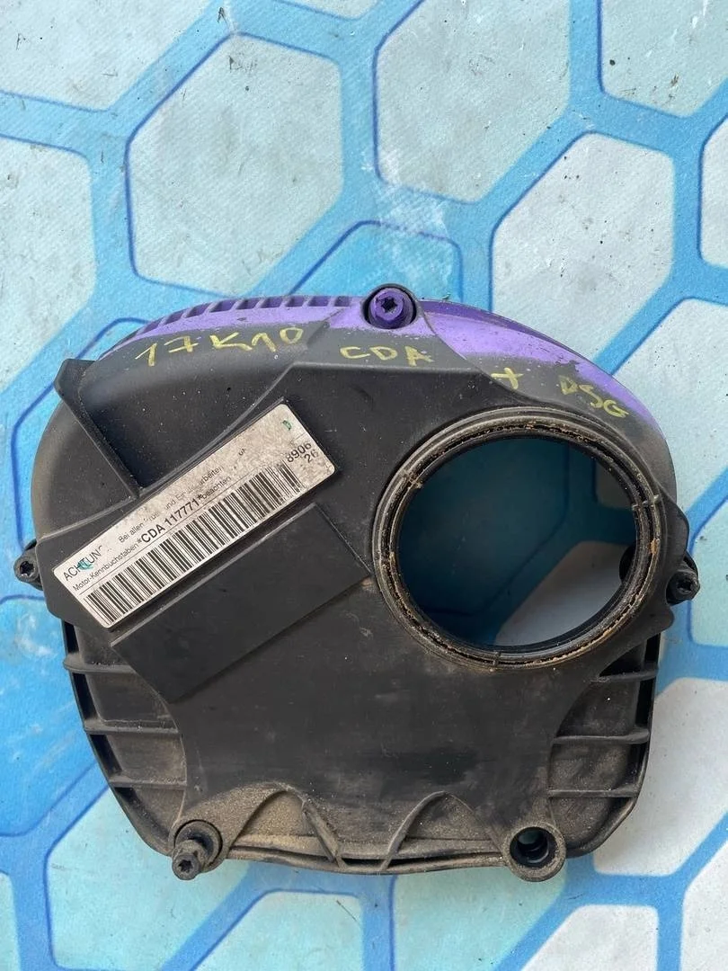 Кожух ремня грм верхний VW Passat CC 2010