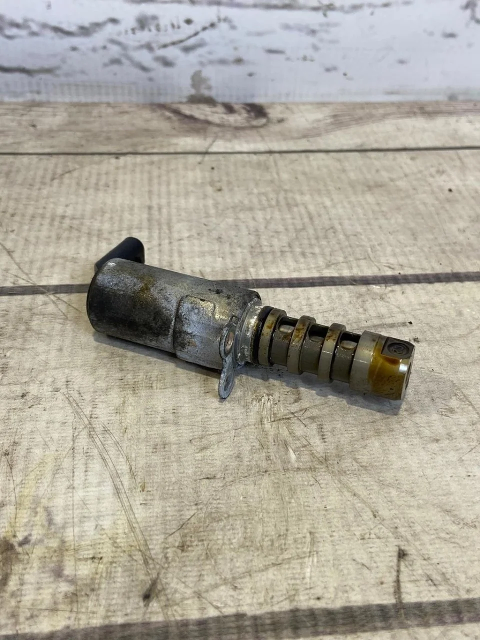 Клапан электромагнитный Audi A6 2010 C6