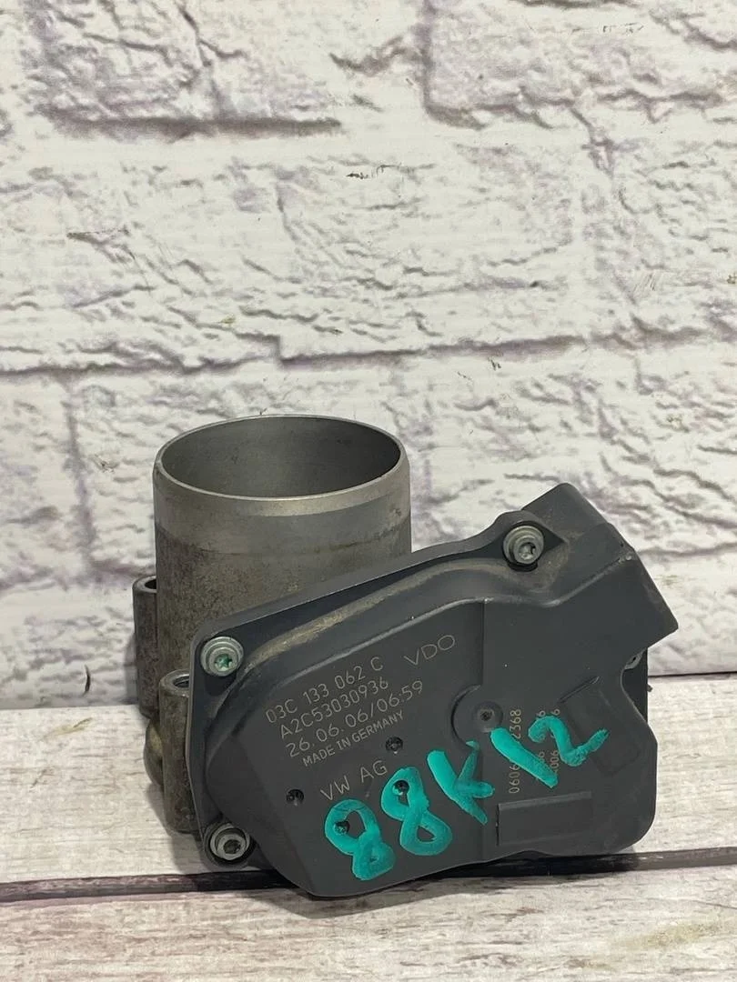 Дроссельная заслонка Skoda Fabia 2 2010