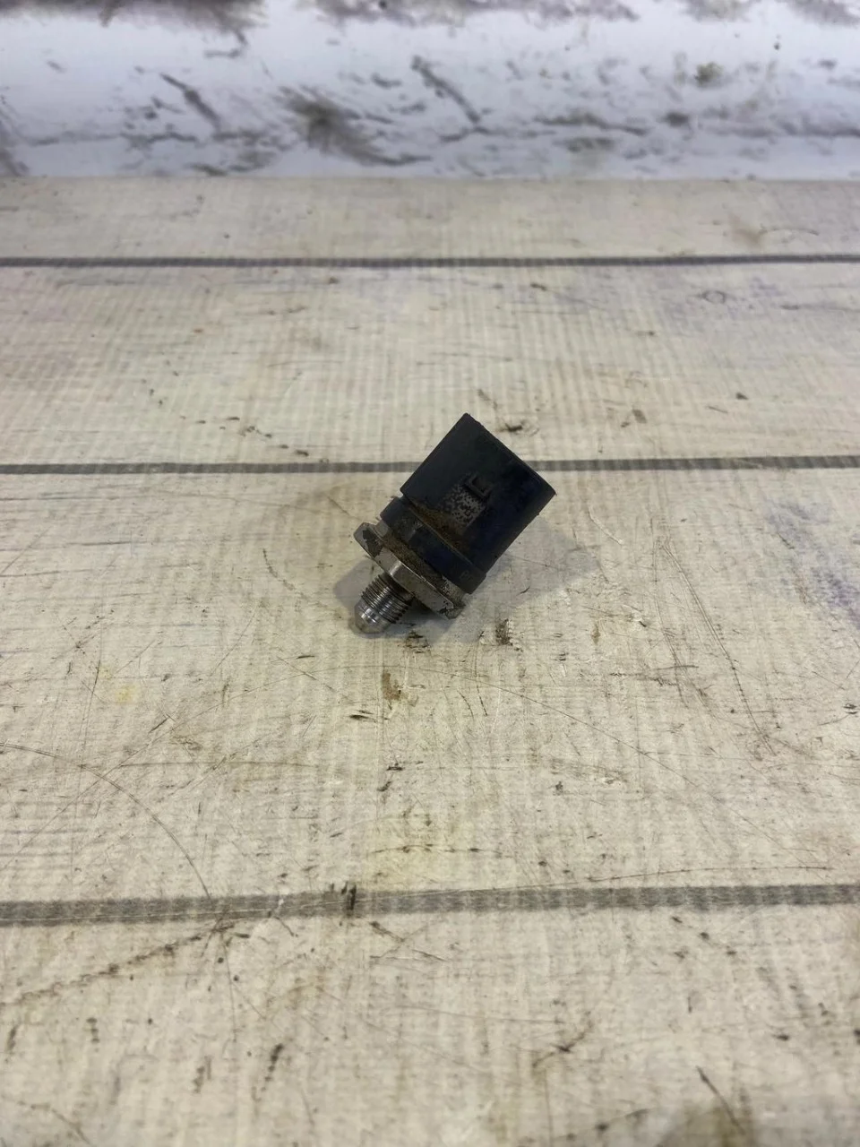 Датчик давления топлива VW Passat CC 2010