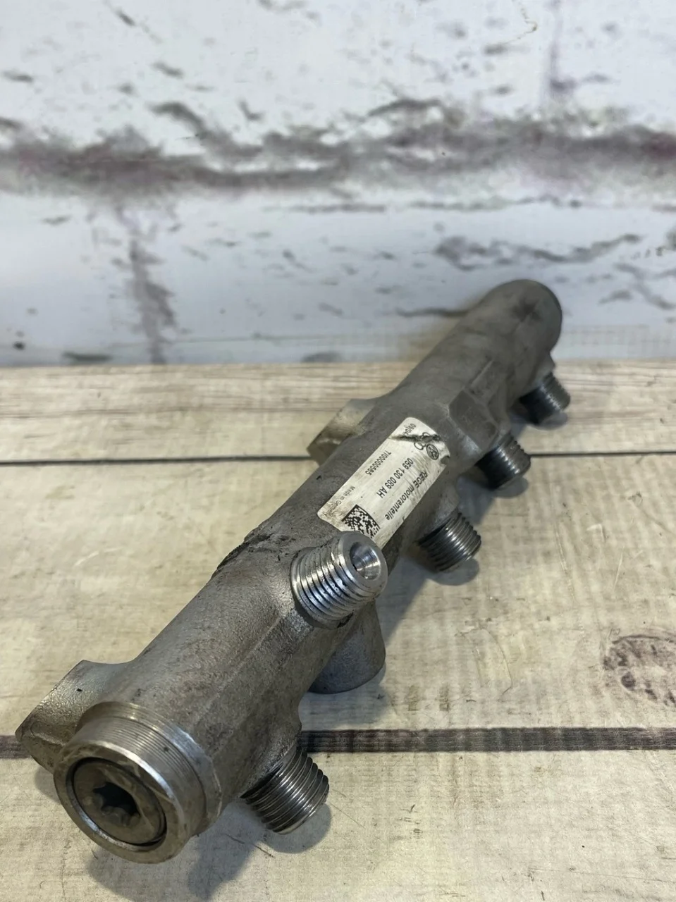 Топливная рампа Audi Q7 2010 4L