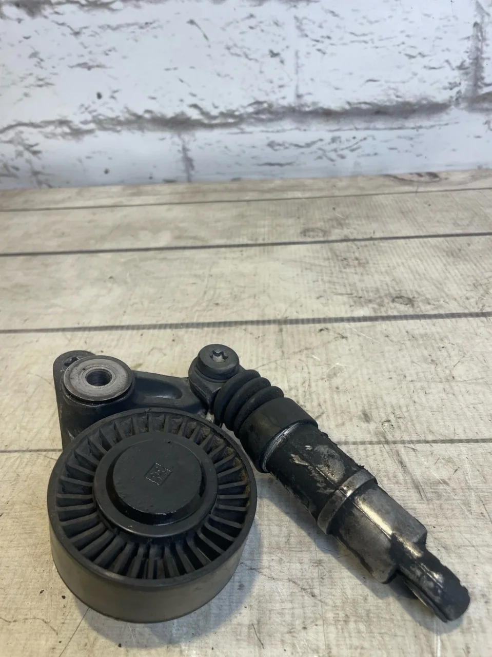 Ролик натяжителя ремня Audi Q7 2010 4L