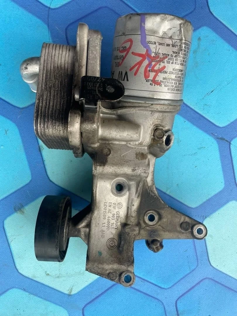 Корпус масляного фильтра Seat Leon 2010 1P1