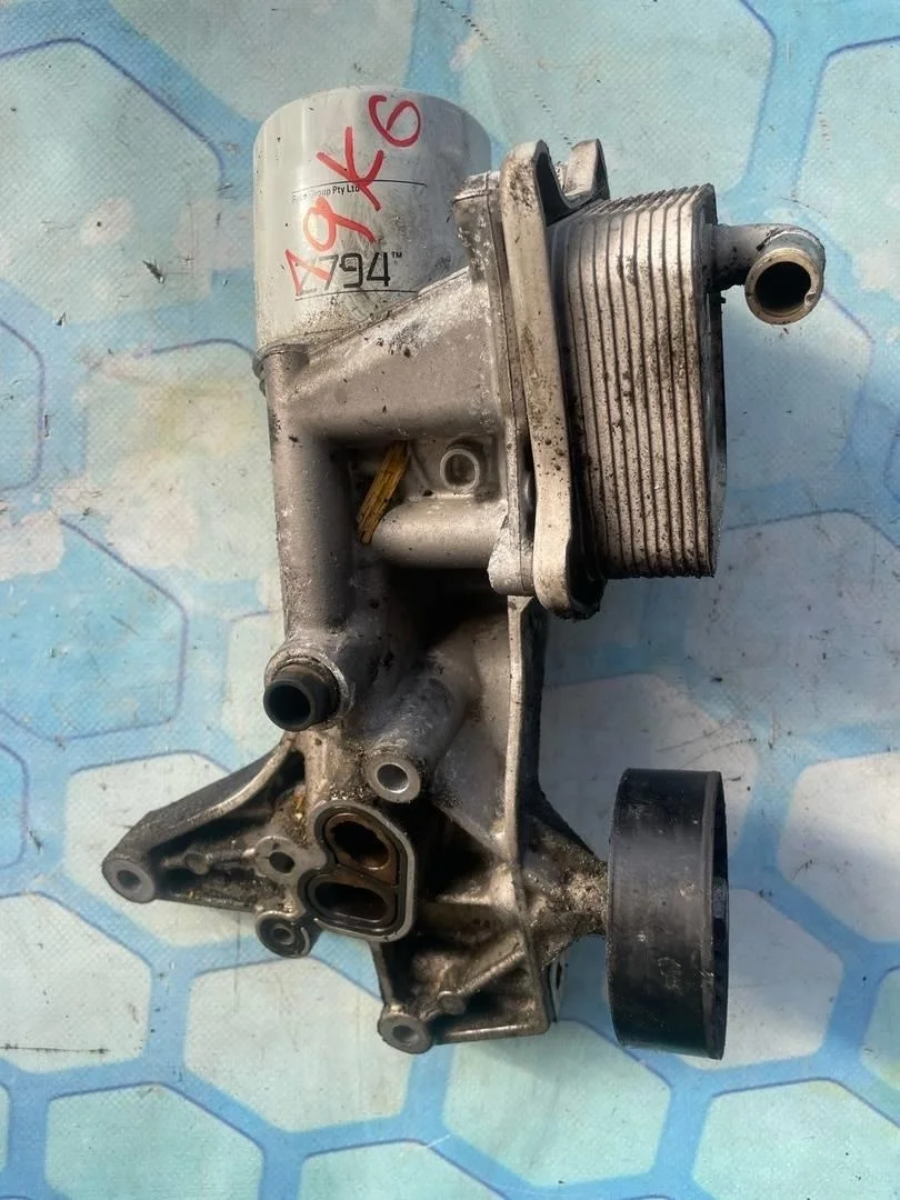 Корпус масляного фильтра Skoda Yeti 2010