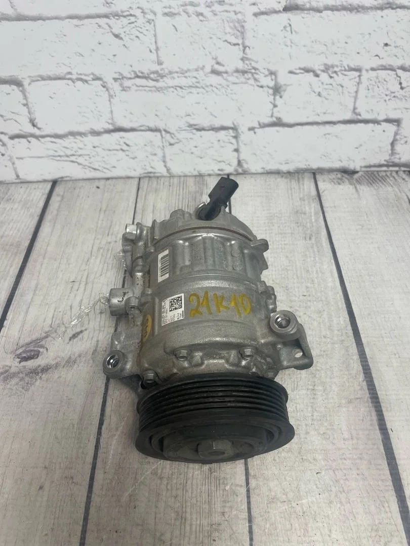 Компрессор кондиционера Audi A5 2011 S5