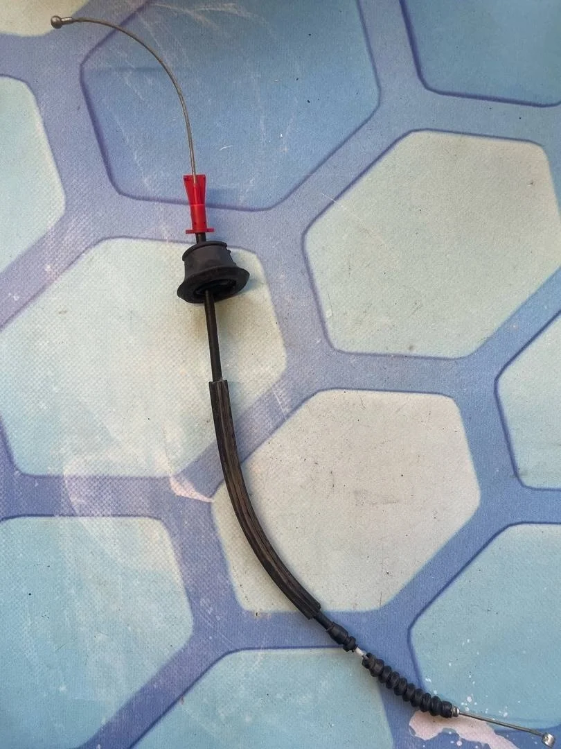 Трос открывания задней двери Audi A8 2011 4H