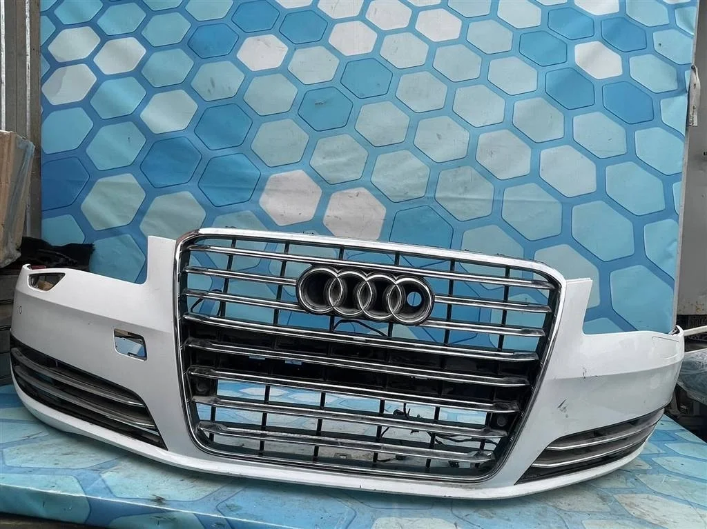 Бампер передний Audi A8 2011 4H
