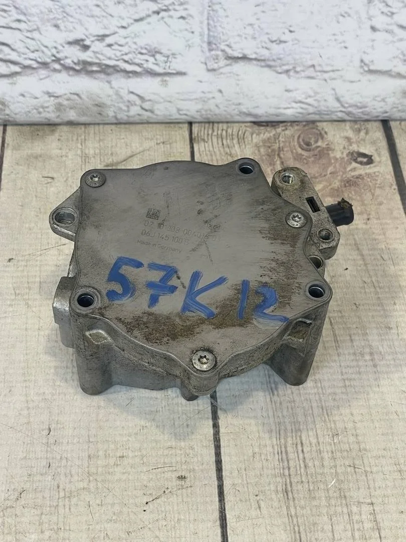 Насос вакуумный Audi A4 2011 B8