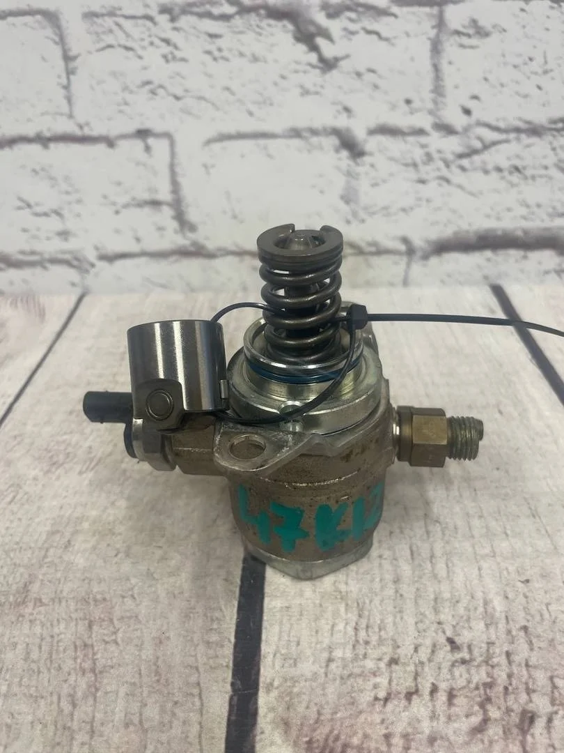 Насос топливный высокого давления VW Tiguan 1 2011