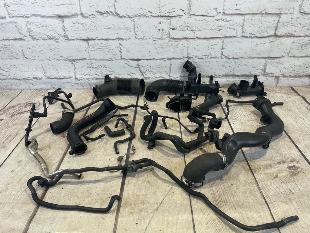 Комплект патрубков VW Tiguan 1 2011