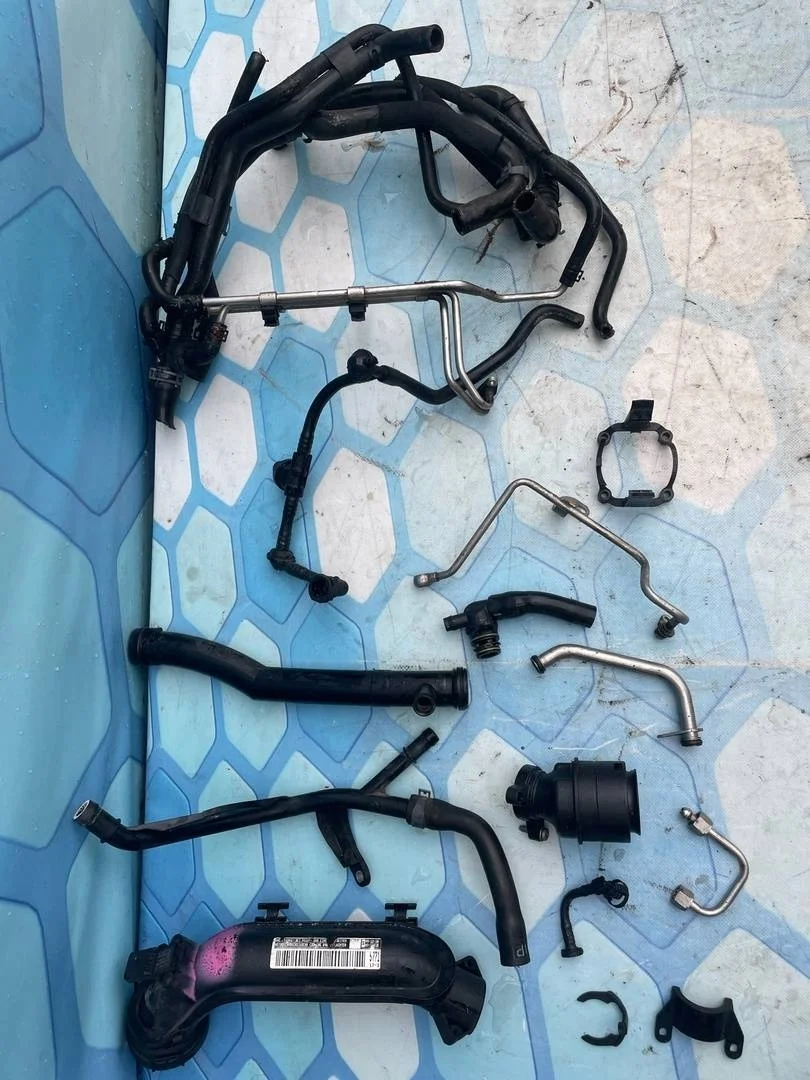 Комплект патрубков VW Golf 5 Plus 2011