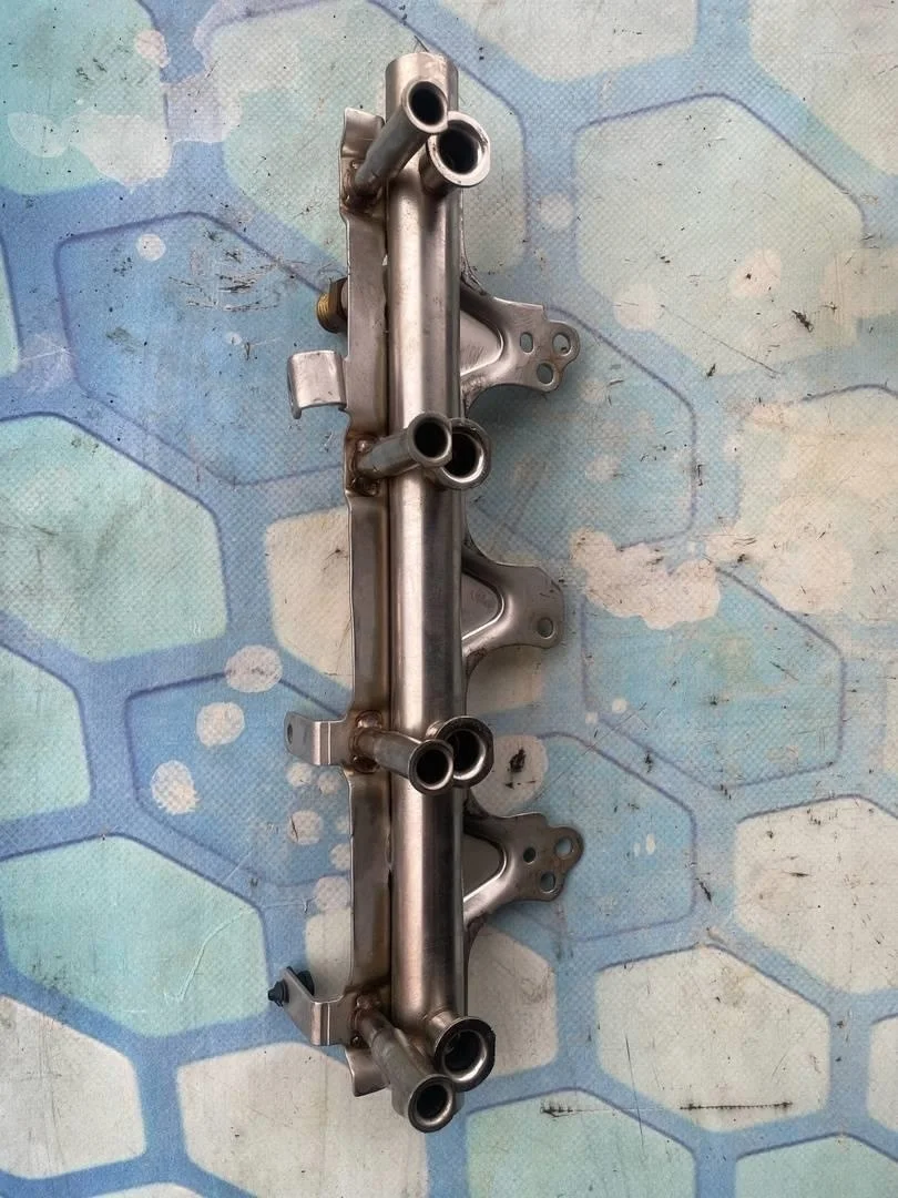 Топливная рампа Audi A4 2011 B8