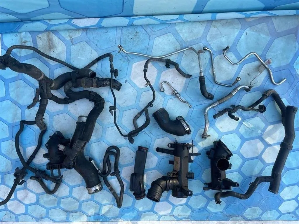 Комплект патрубков VW Tiguan 1 2011