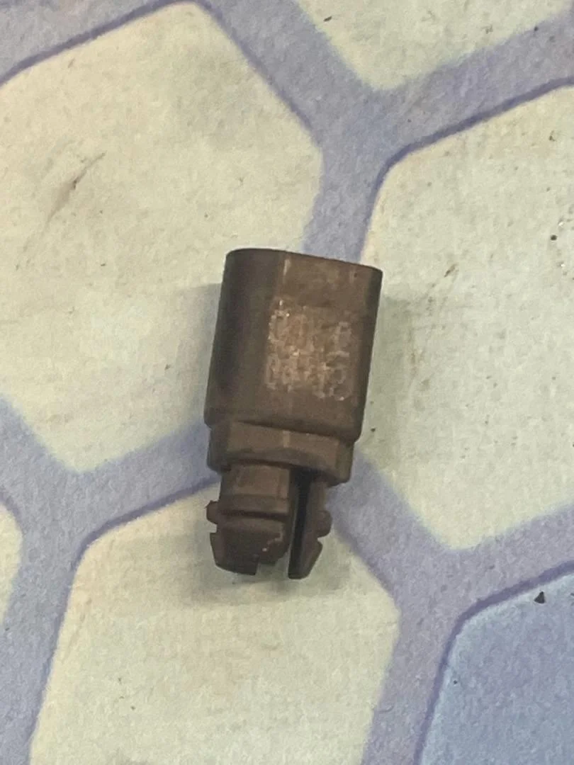 Датчик температуры воздуха VW Passat 2011 B7