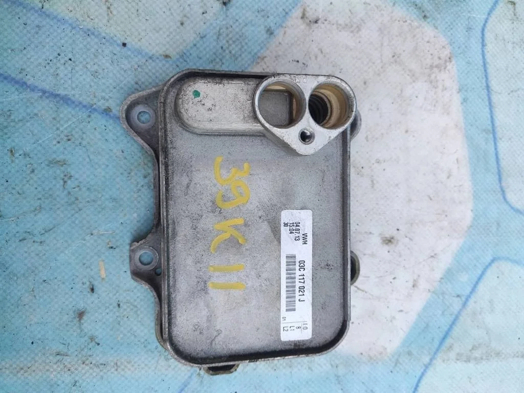 Радиатор масляный VW Tiguan 1 2012