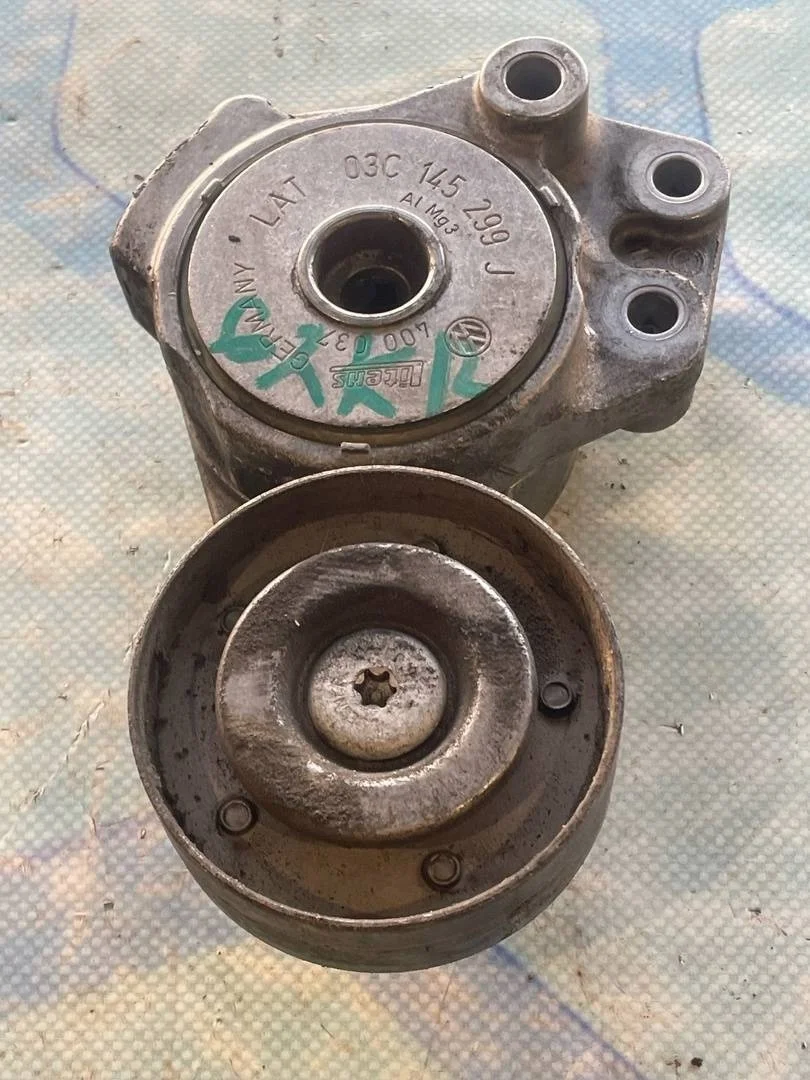 Ролик натяжителя ремня VW Tiguan 1 2012