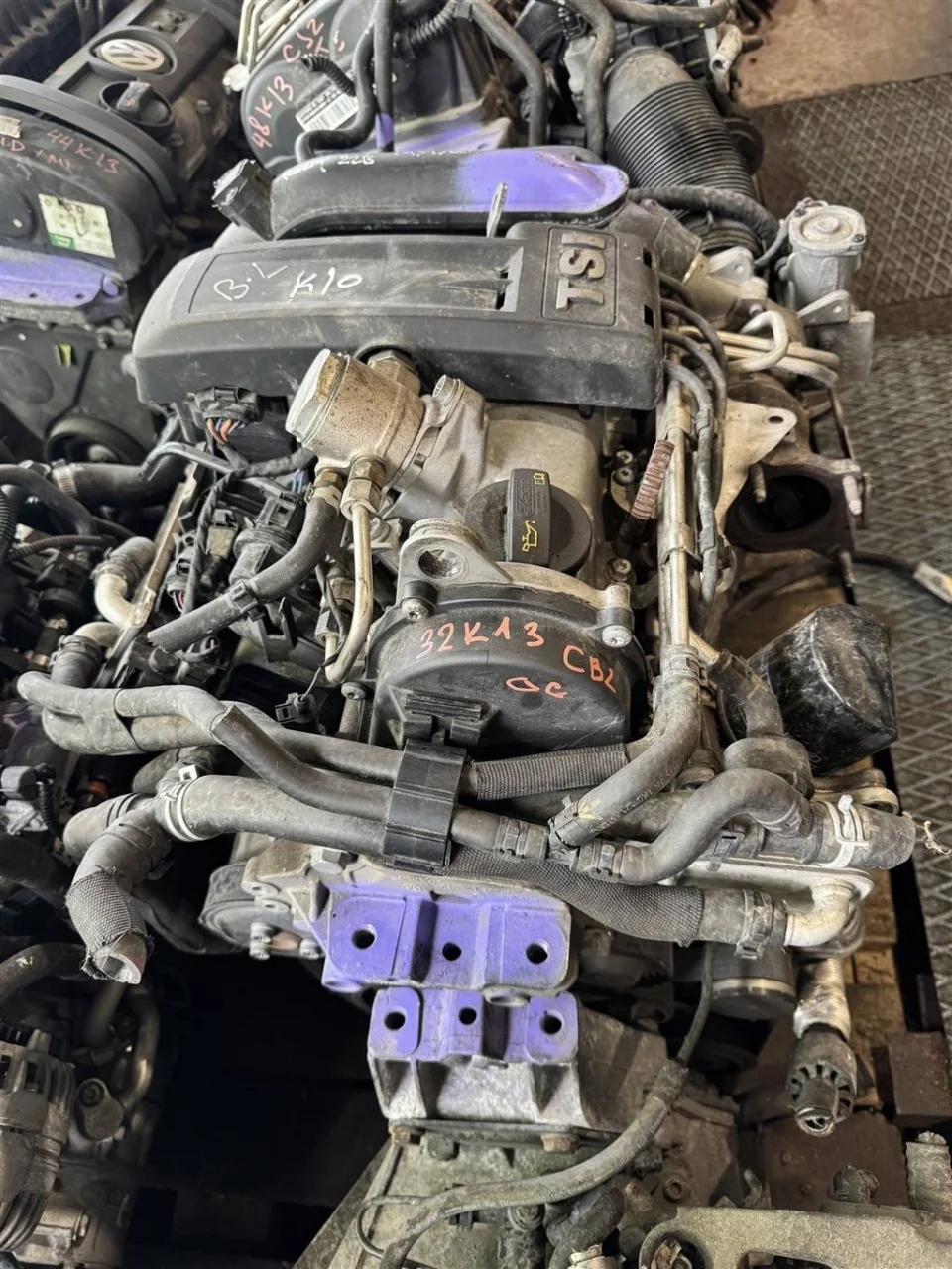 Двс сборе навесным cbz (из японии) Skoda Yeti 2012