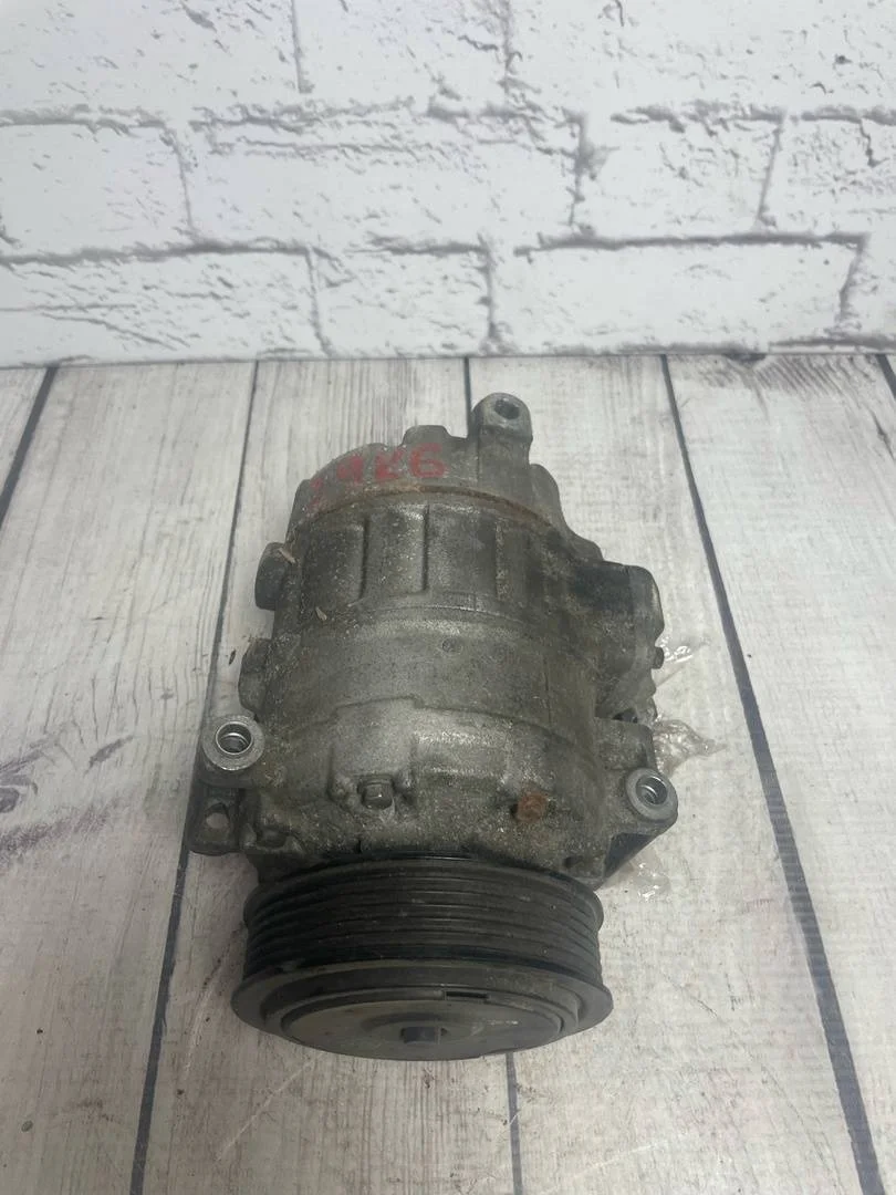 Компрессор кондиционера VW EOS 2012