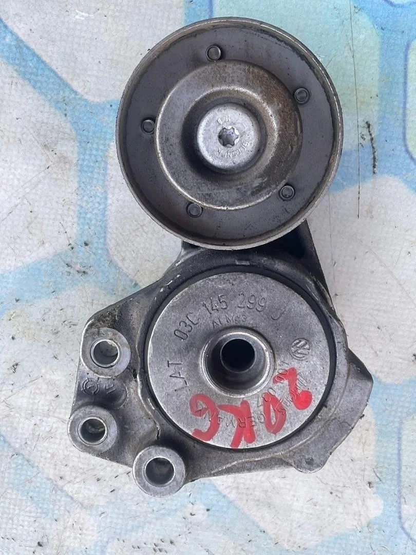 Ролик натяжителя ремня VW Tiguan 1 2012