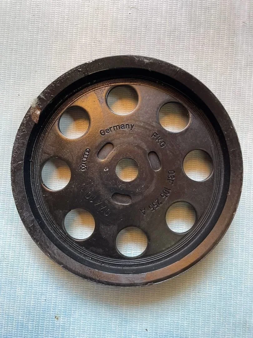 Шкив коленвала VW Golf 7 2012