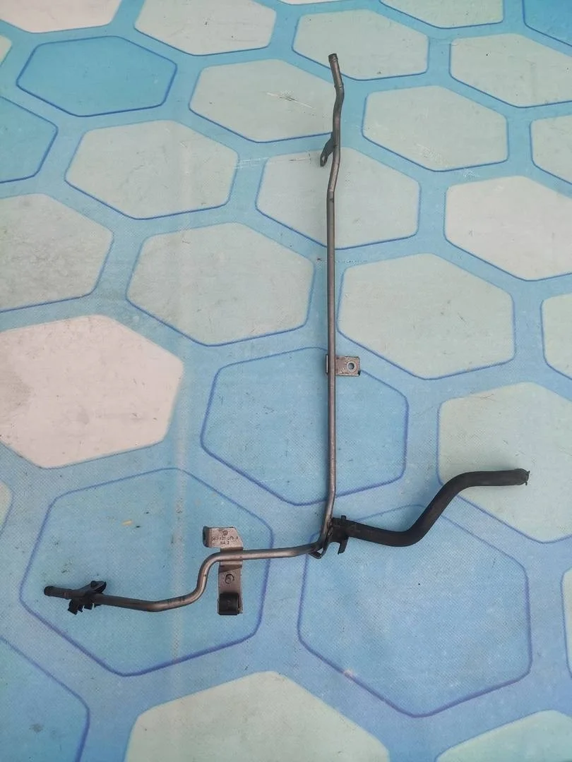 Трубка системы охлаждения VW Tiguan 1 2013