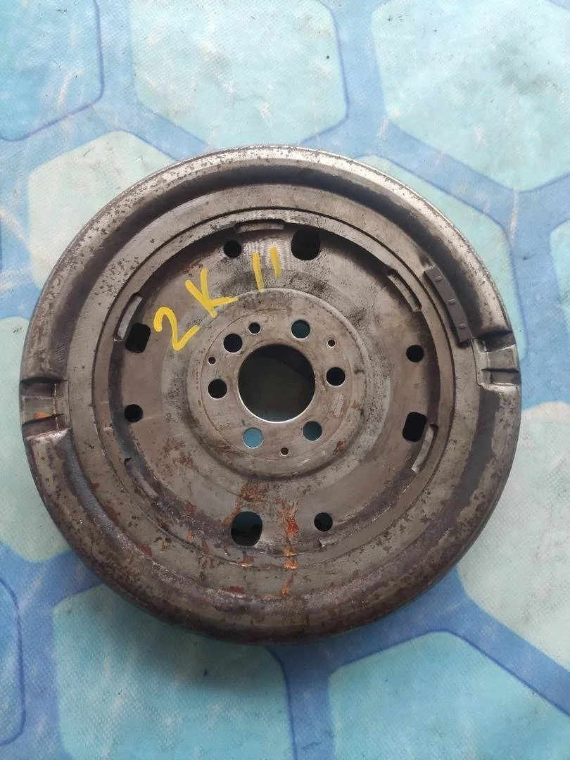 Маховик Audi A1 2013