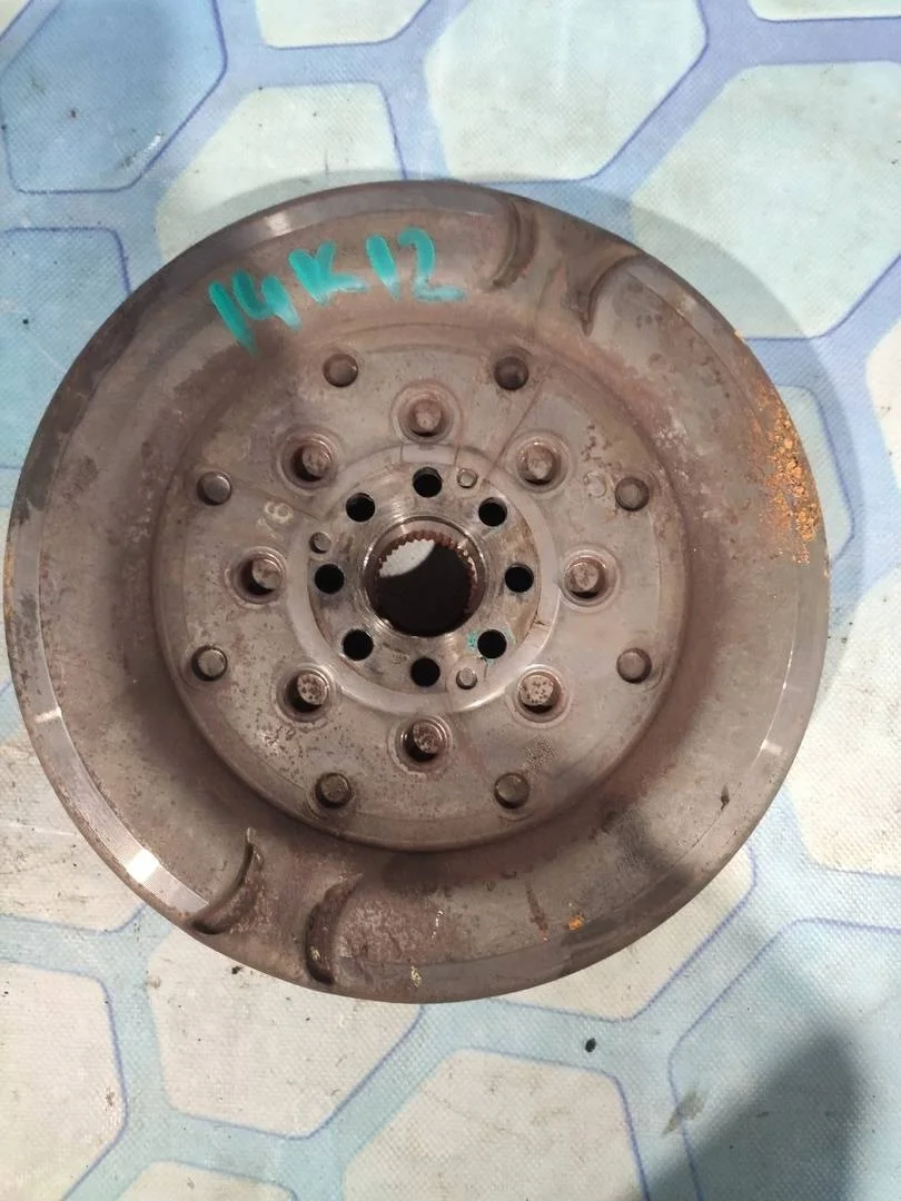 Маховик Audi Q3 2013 8U