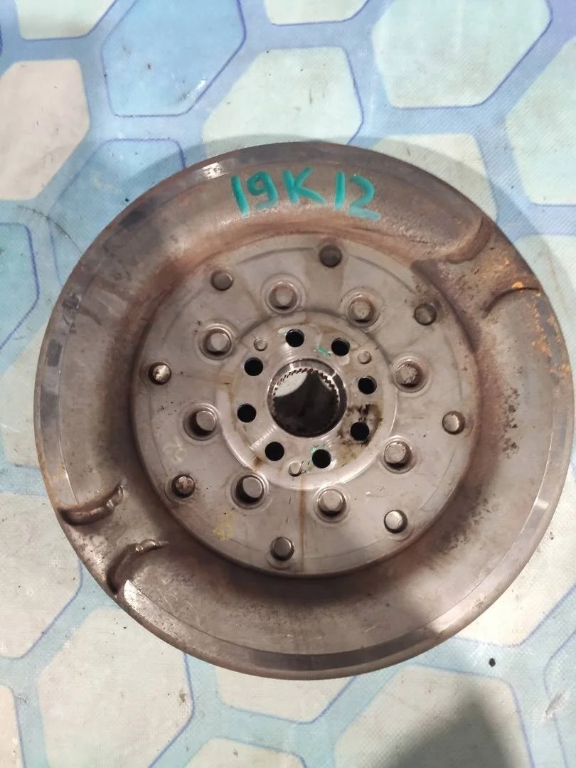 Маховик Audi Q3 2013 8U