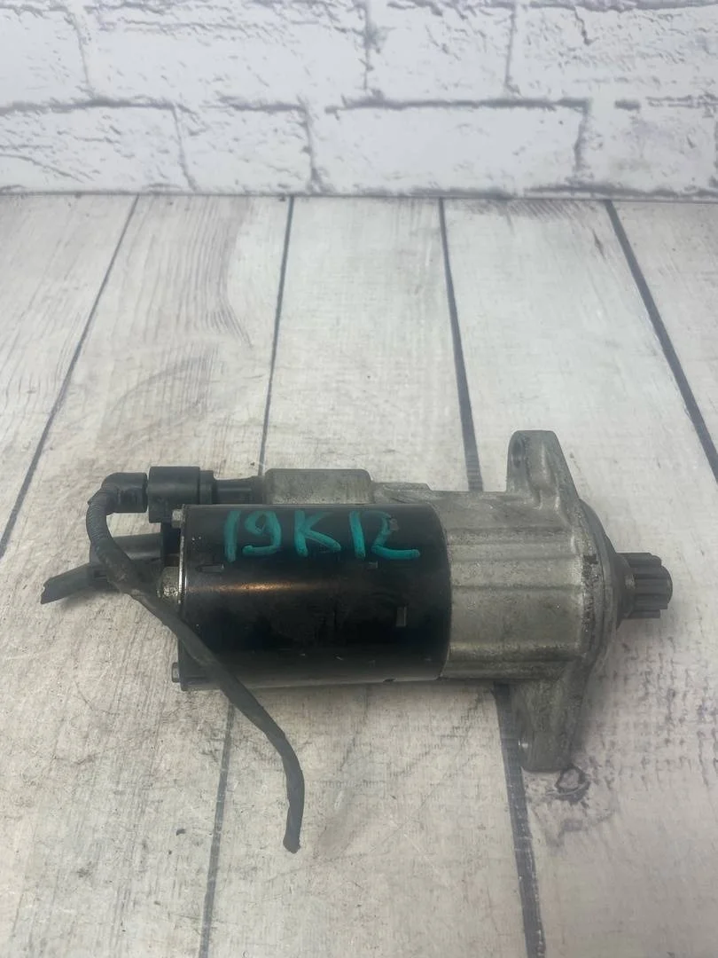 Стартер Audi Q3 2013 8U