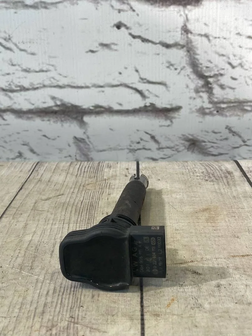 Катушка зажигания Audi Q3 2013 8U