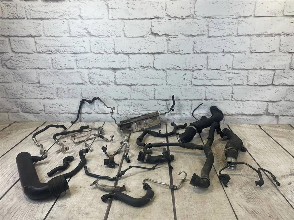 Комплект патрубков Audi Q3 2013 8U