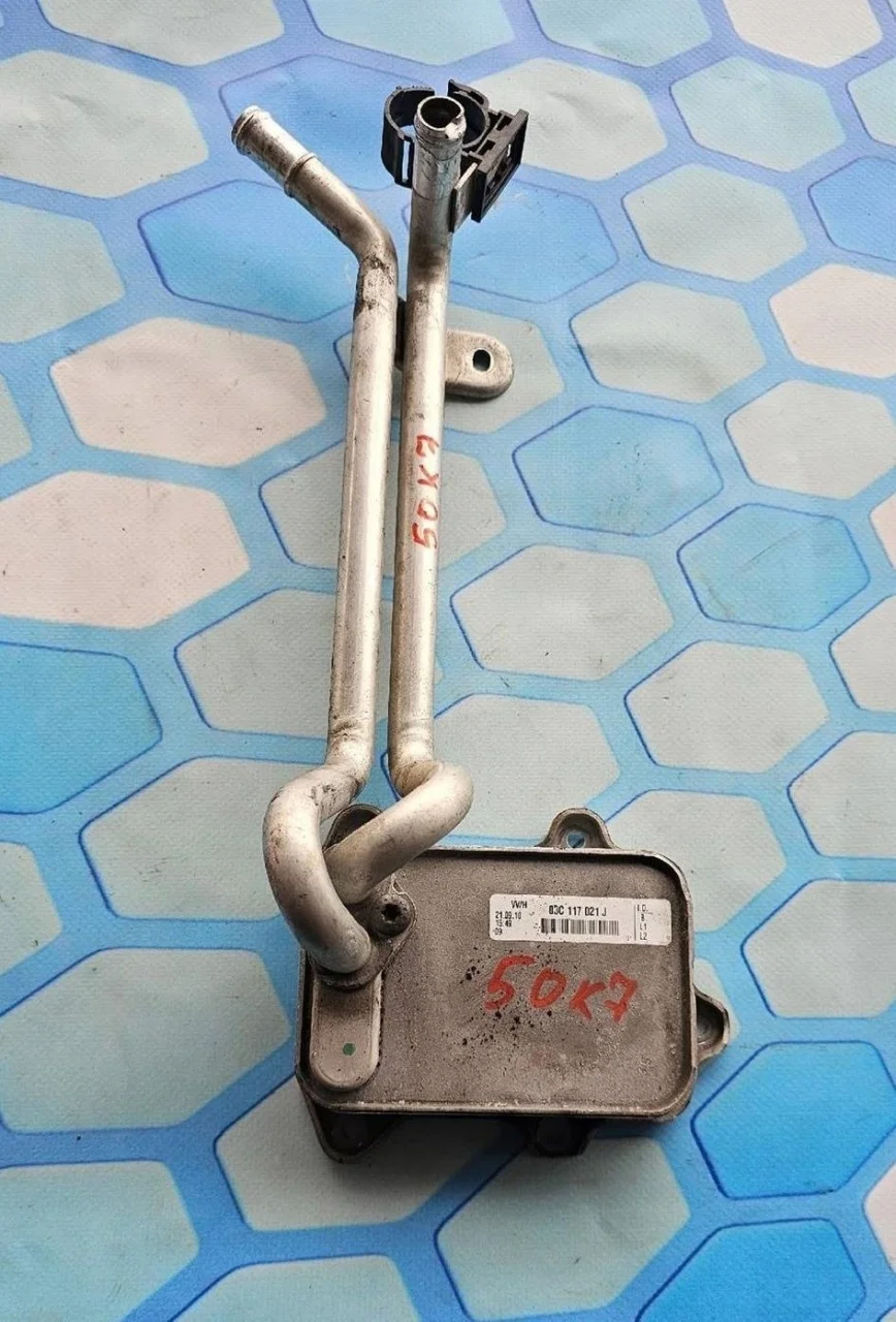 Радиатор масляный Audi A1 2013