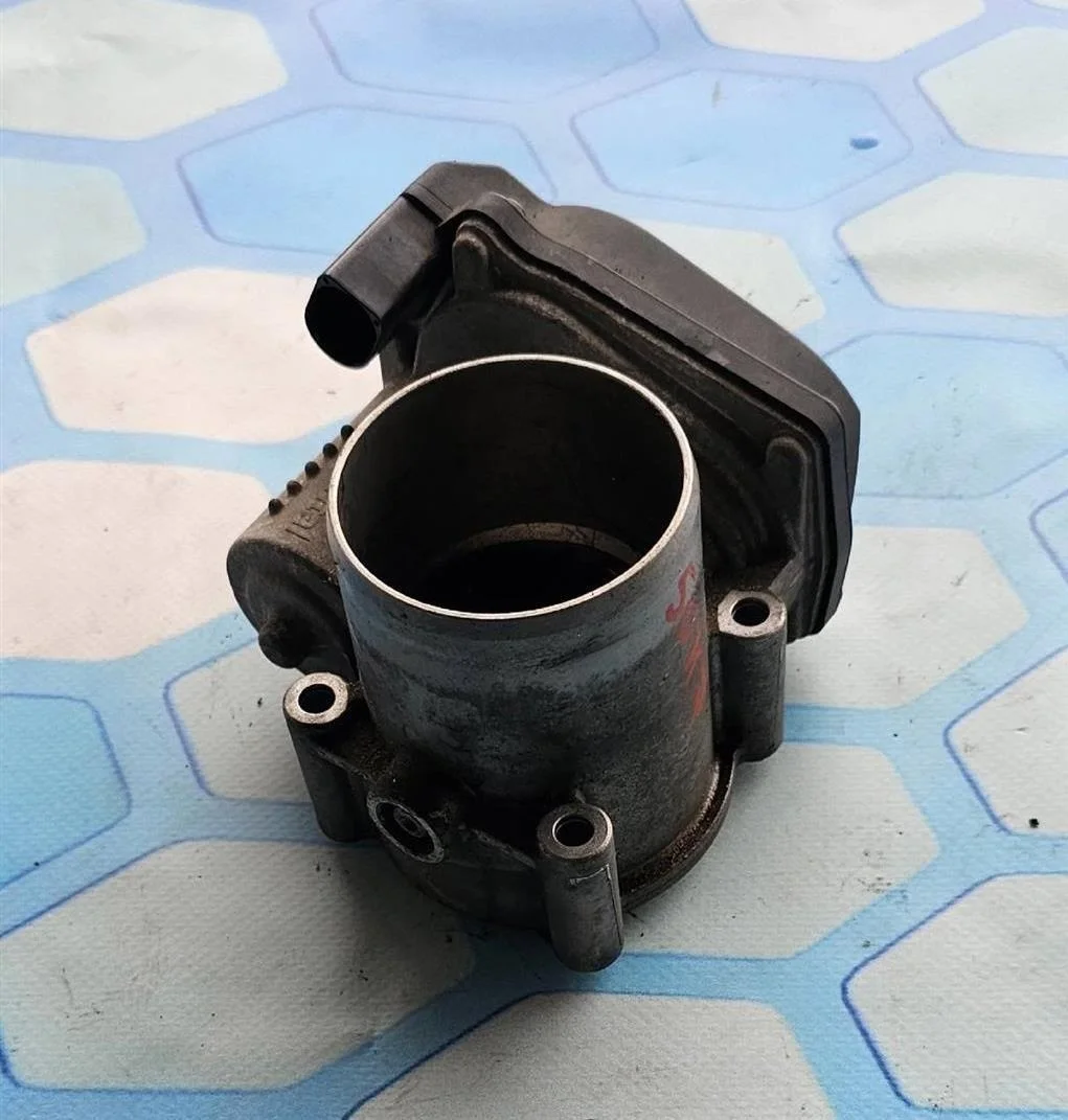 Дроссельная заслонка Audi A1 2013