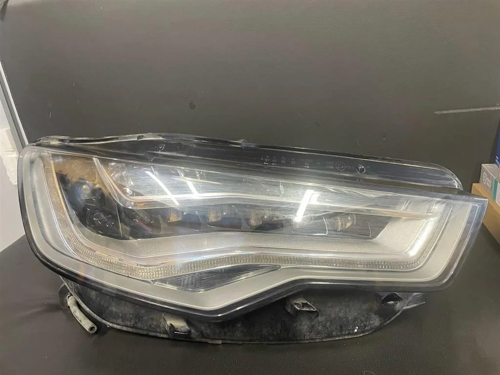 Фара правая ксенон Audi A6 2013 C7