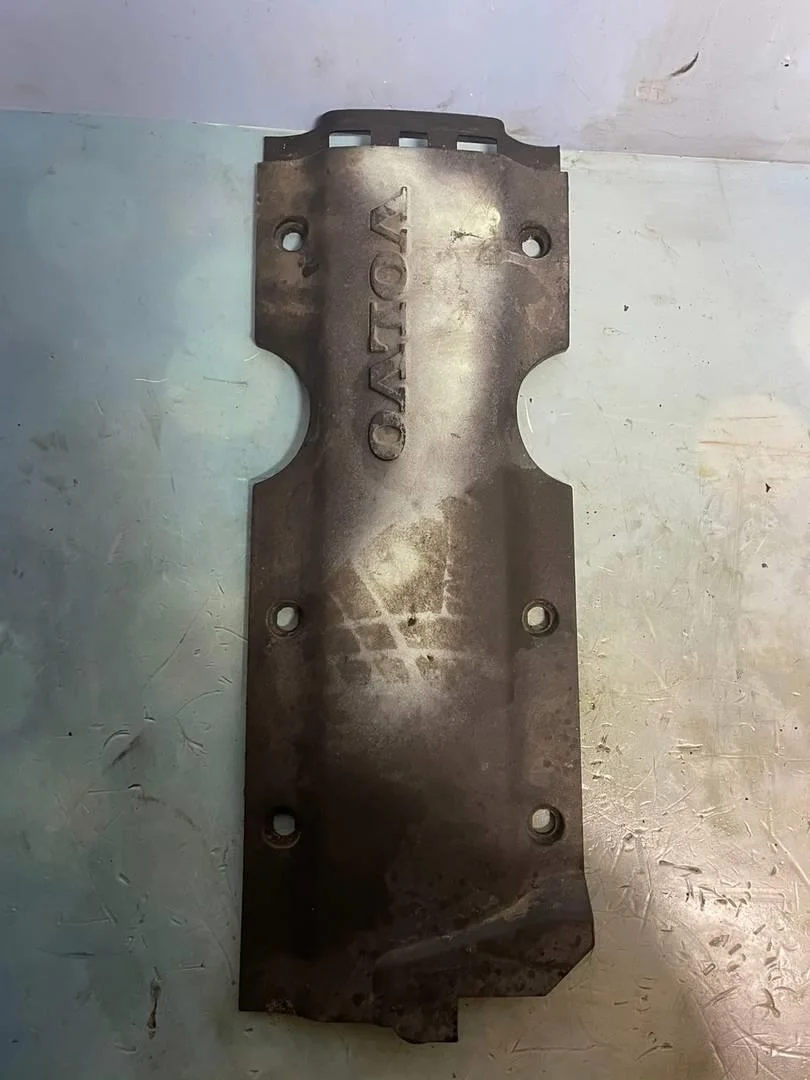 Накладка декоративная двигатель Volvo XC90 2013