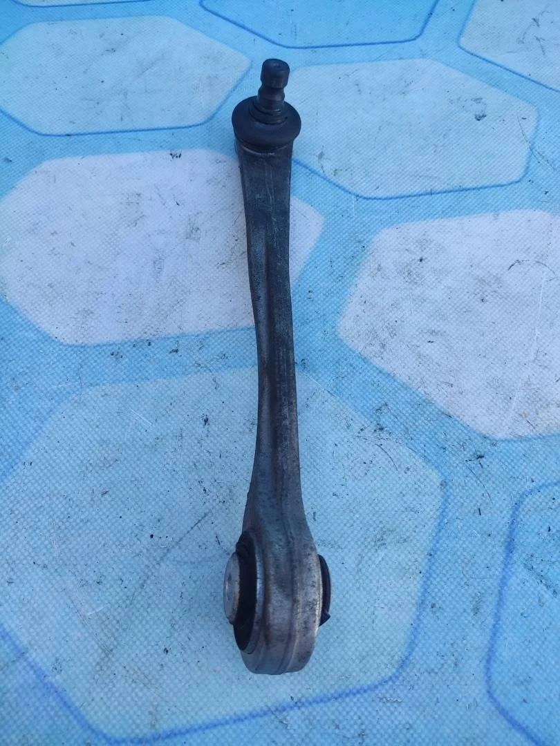 Рычаг передний верхний правый Audi A7 2014