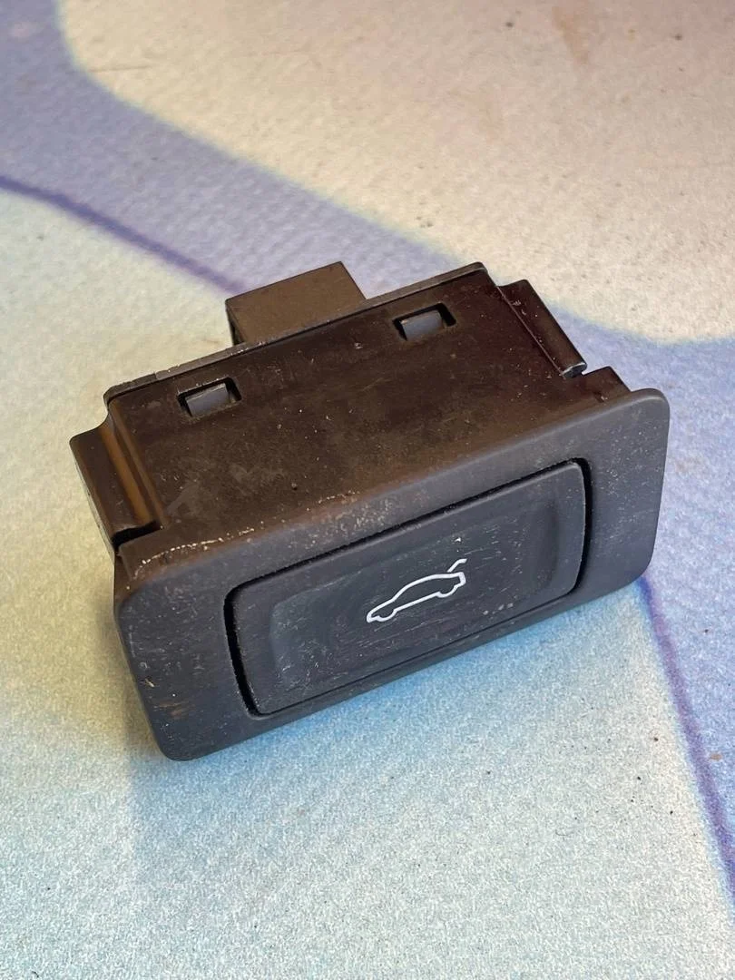 Кнопка открывания багажника Audi A7 2014