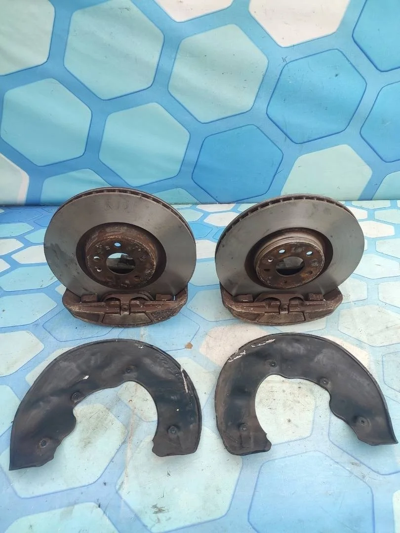 Тормоза передние комплект Audi A7 2014