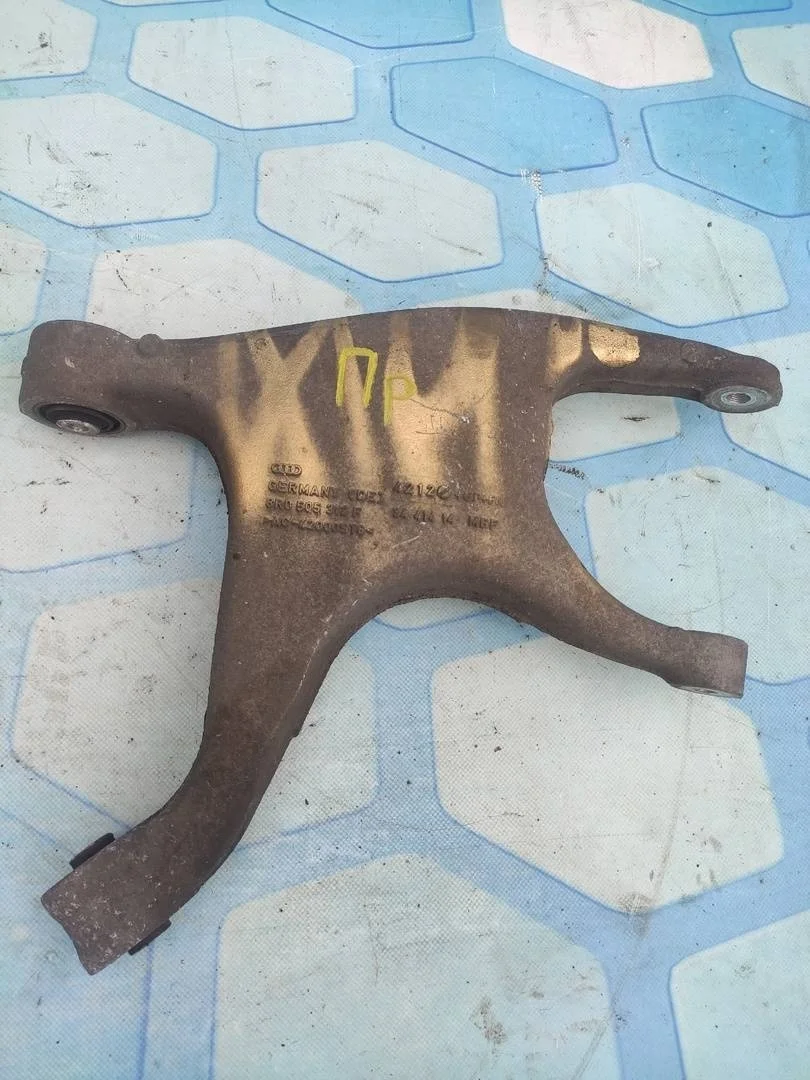 Рычаг задний нижний правый Audi A7 2014